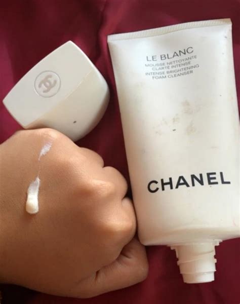 livre chanel blanc|chanel le blanc foam.